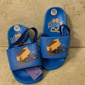 Toddler boy Blippi Excavator Sandals size 5-6c